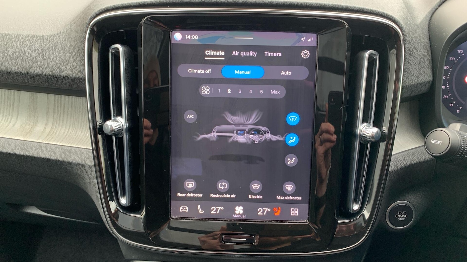 Used Volvo XC40 2025 for sale - 77625862: Photo 40