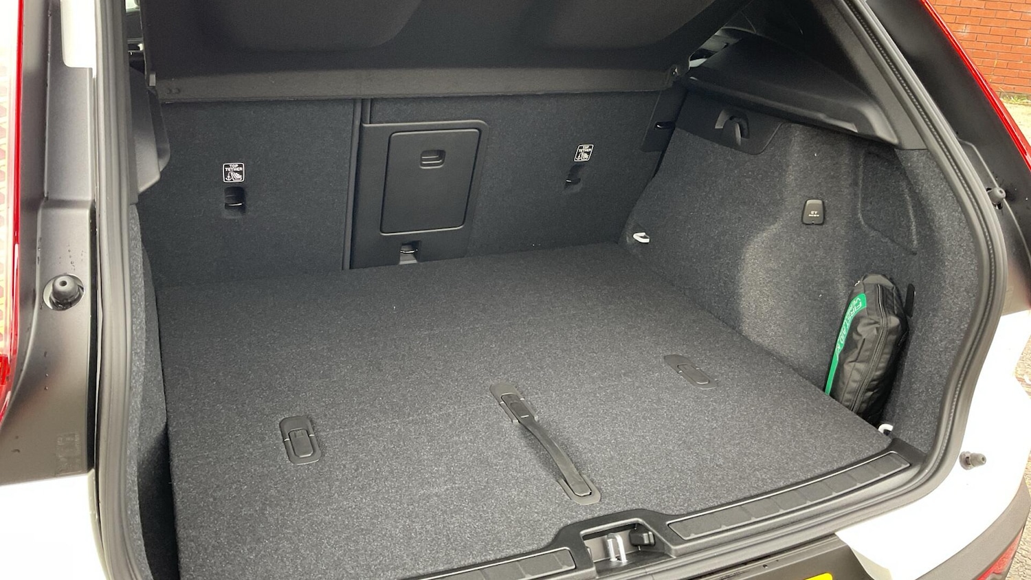 Used Volvo XC40 2025 for sale - 76315025: Photo 32