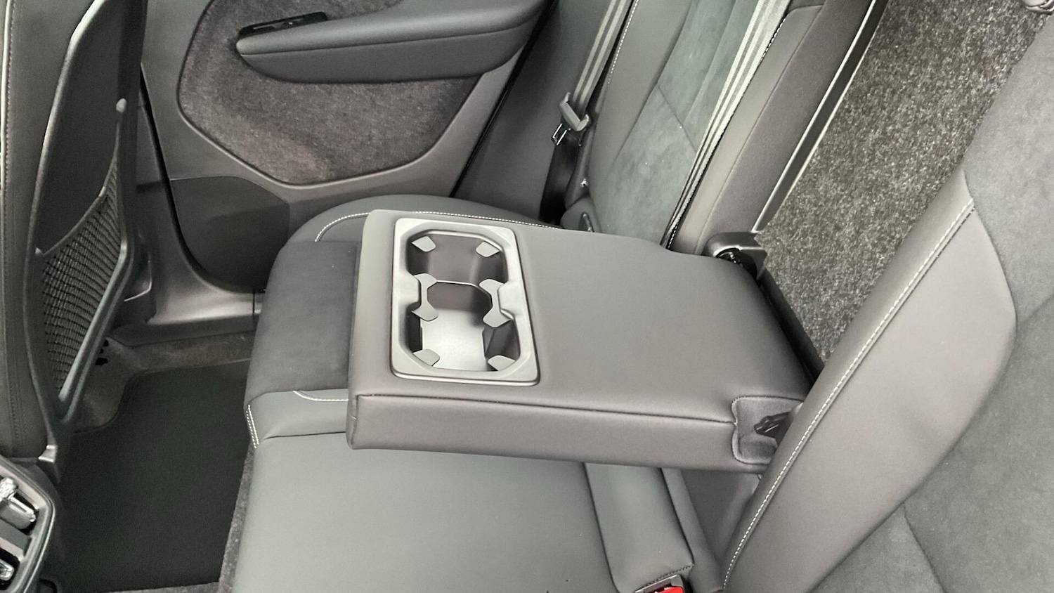 Used Volvo XC40 2025 for sale - 76315025: Photo 35