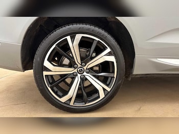 Used Volvo XC60 2025 for sale - 78560855: Photo
