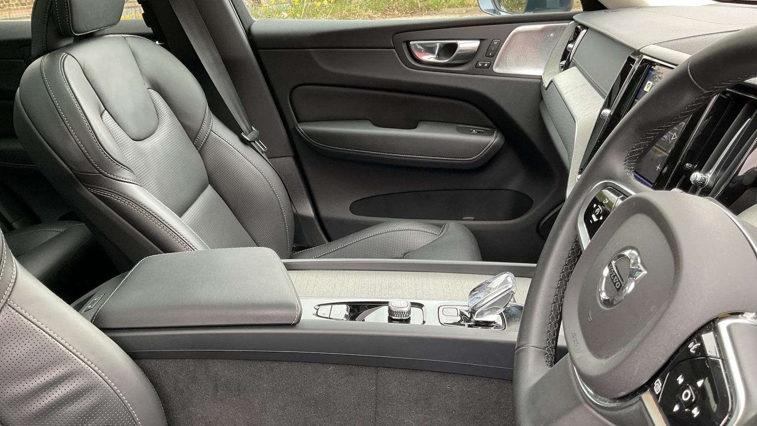 Used Volvo XC60 2024 for sale - 77155955: Photo 10