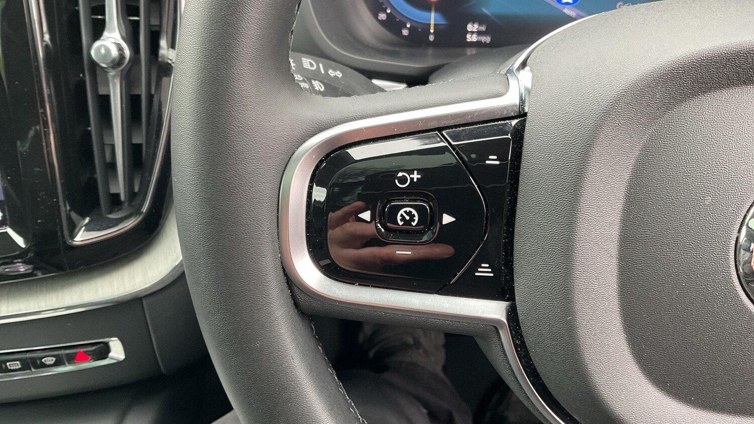 Used Volvo XC60 2024 for sale - 77155955: Photo 19