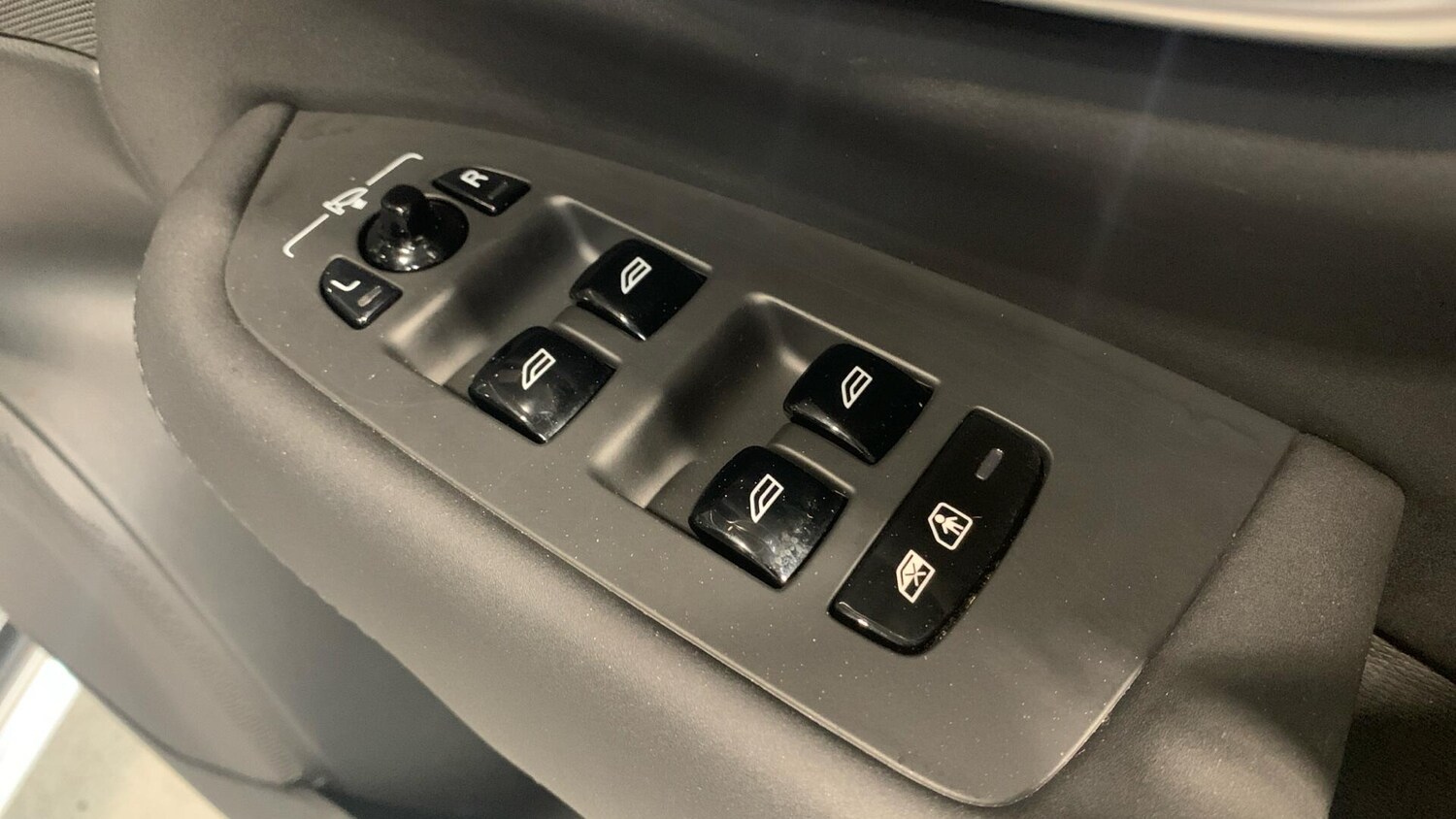 Used Volvo XC90 2025 for sale - 77696563: Photo 24