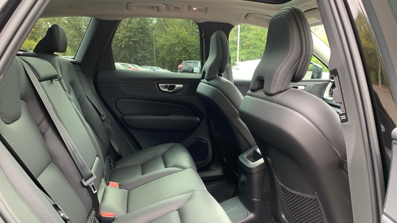 Used Volvo XC60 2023 for sale - 76072689: Photo 7