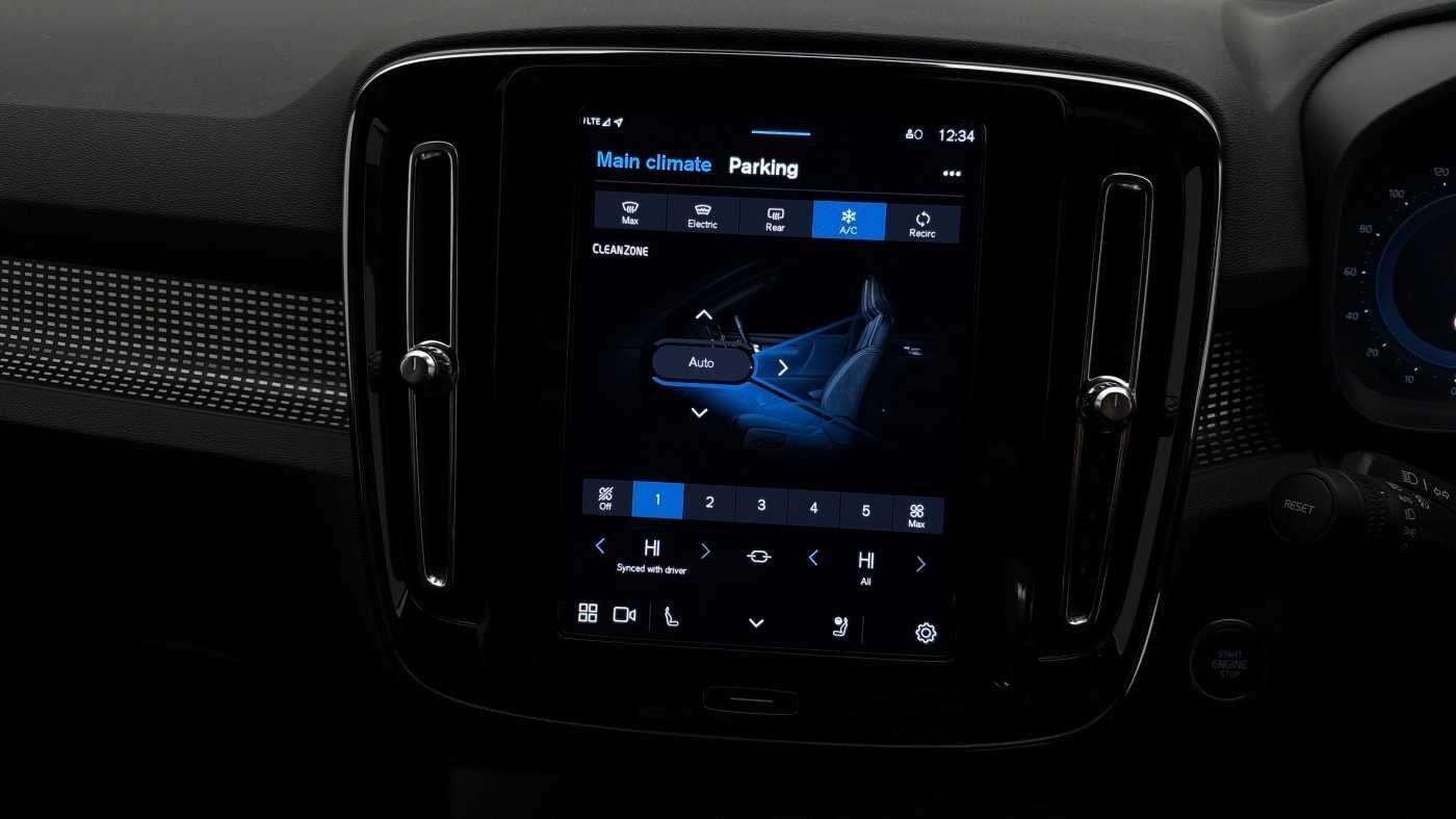 Used Volvo XC40 2024 for sale - 76549833: Photo 35