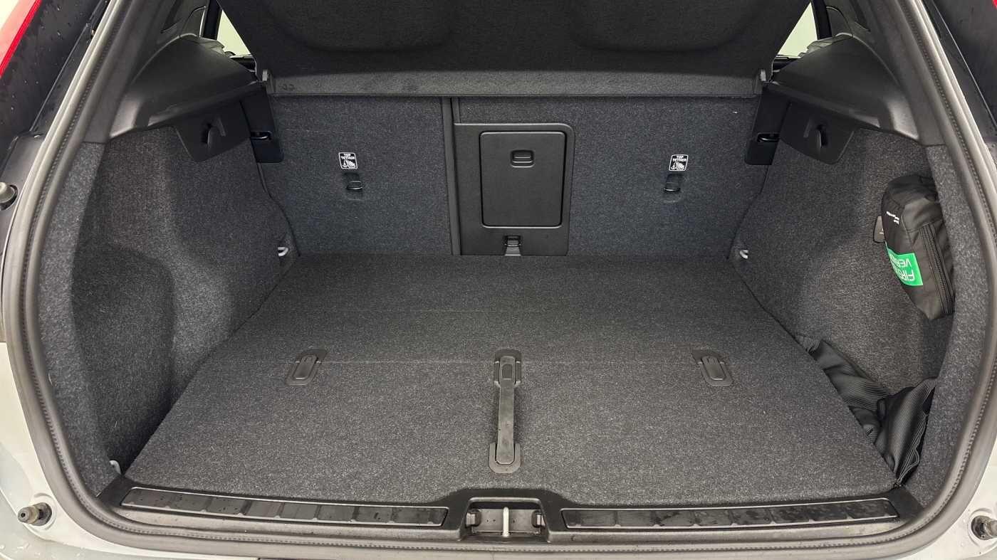 Used Volvo XC40 2024 for sale - 76549833: Photo 38