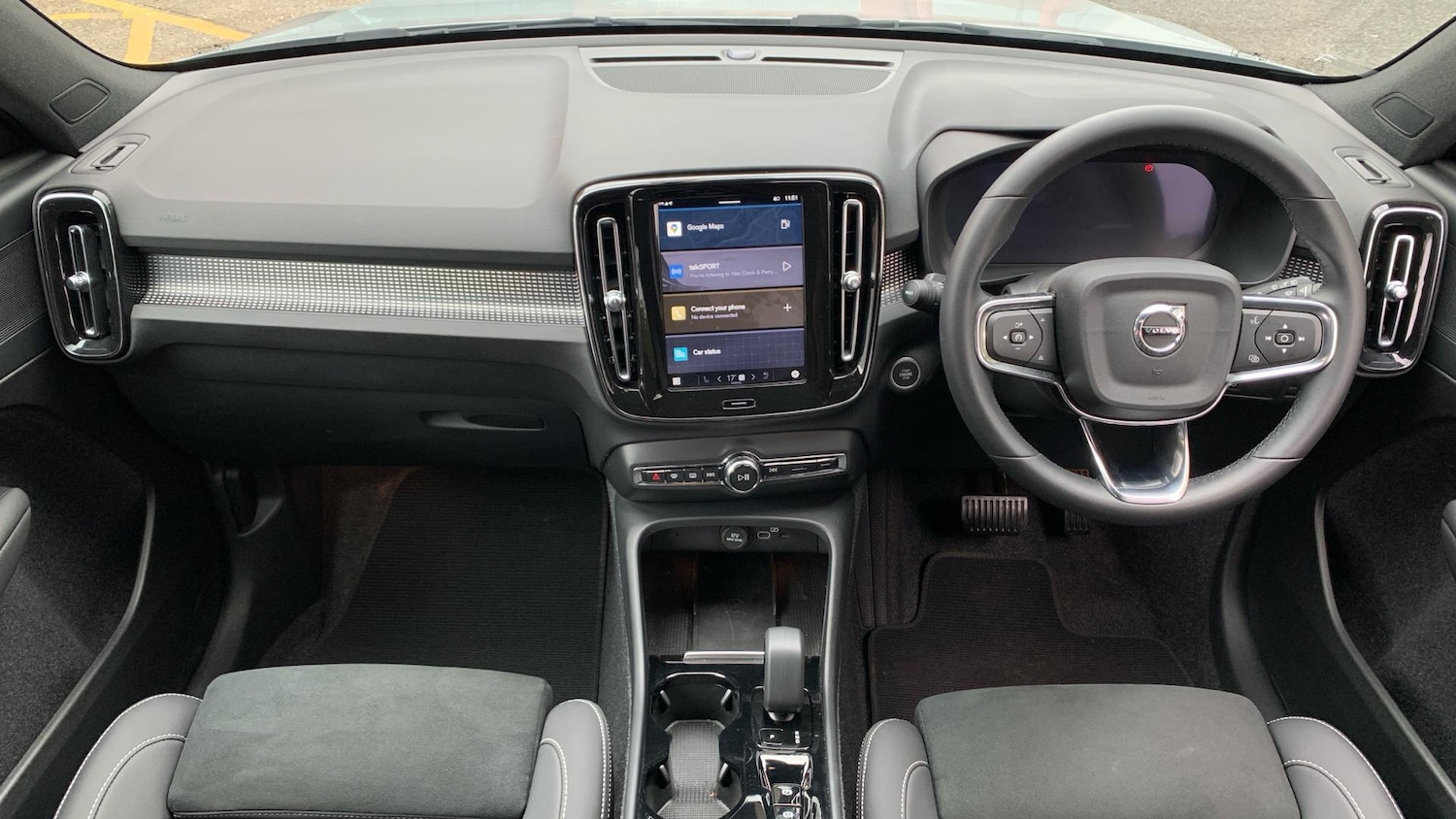 Used Volvo XC40 2024 for sale - 77202432: Photo 6