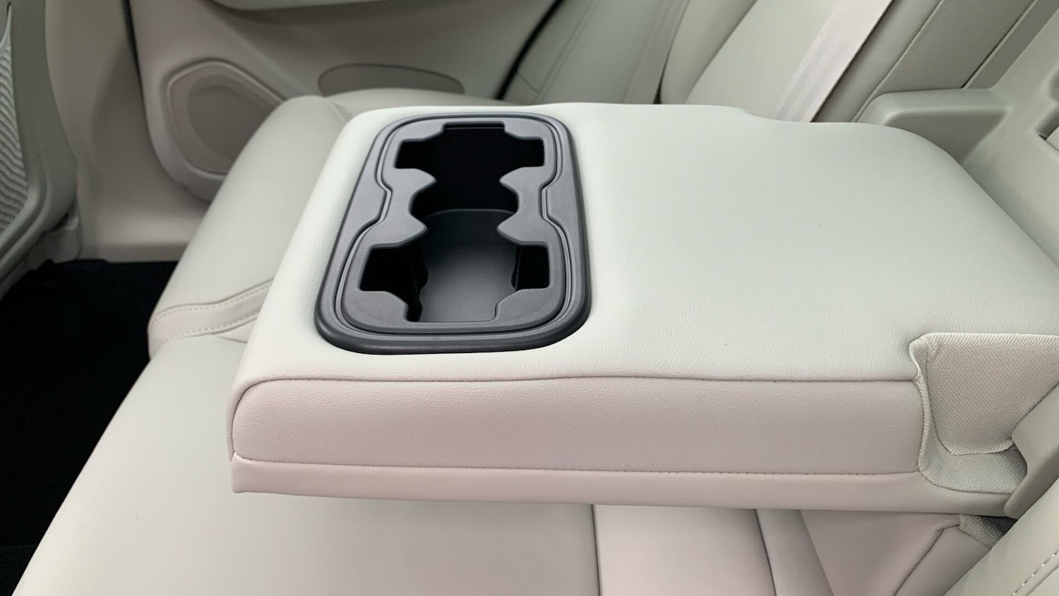 Used Volvo XC60 2025 for sale - 77793875: Photo 34