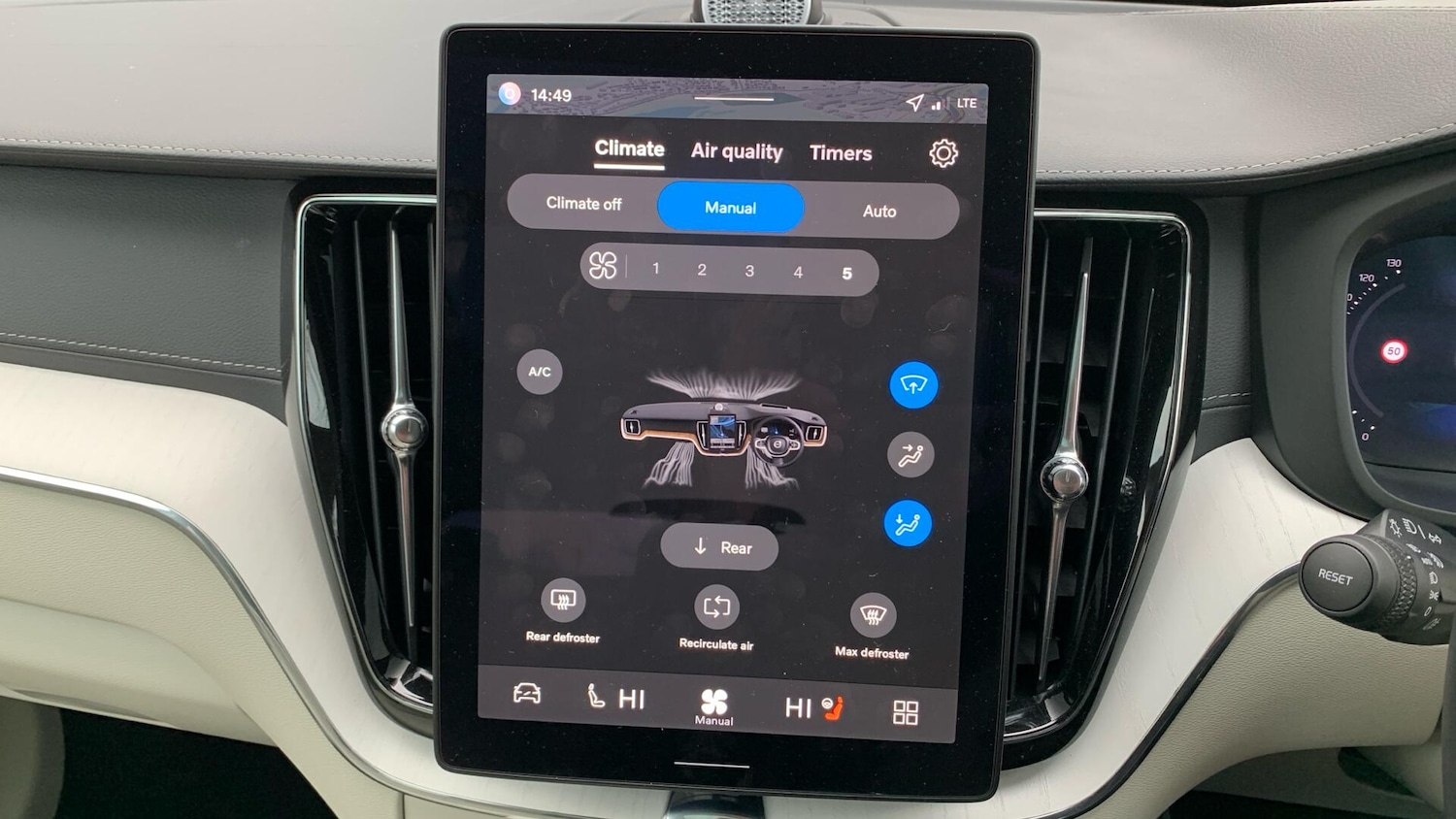 Used Volvo XC60 2025 for sale - 77793875: Photo 40