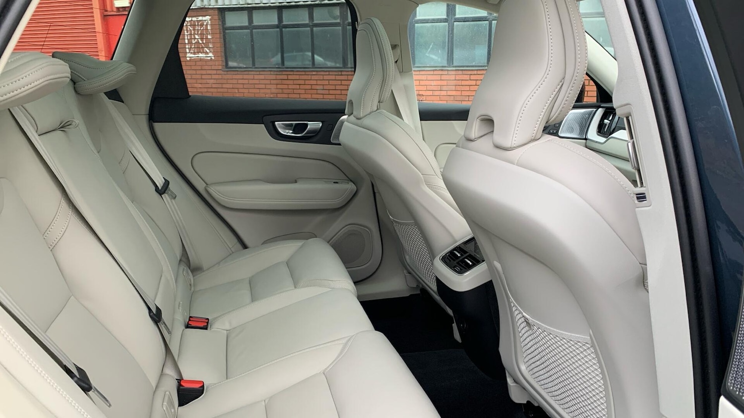 Used Volvo XC60 2025 for sale - 77793875: Photo 6