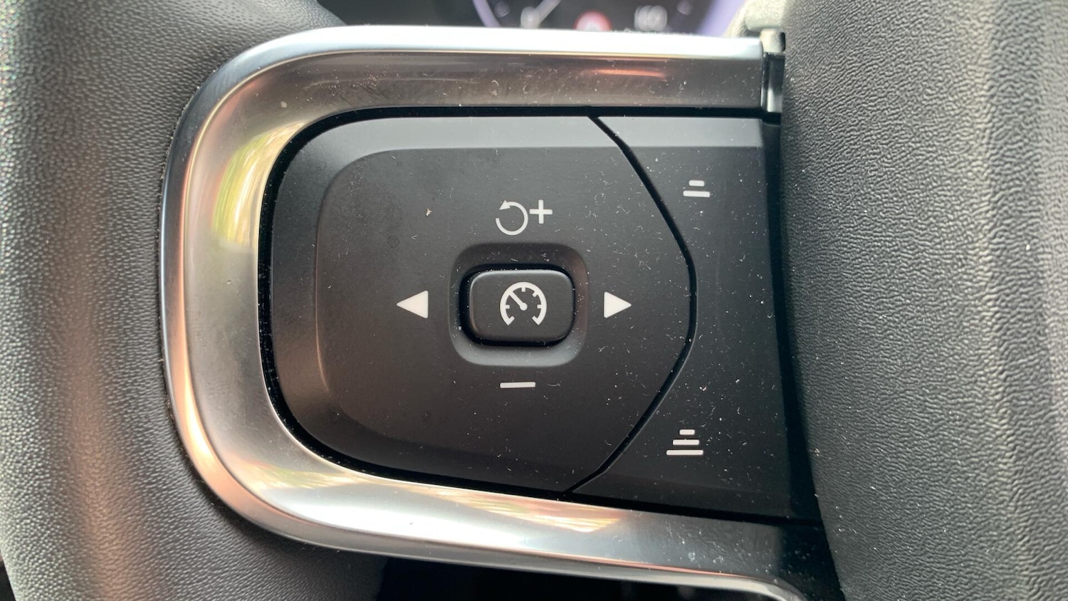 Used Volvo XC40 2021 for sale - 76121327: Photo 21