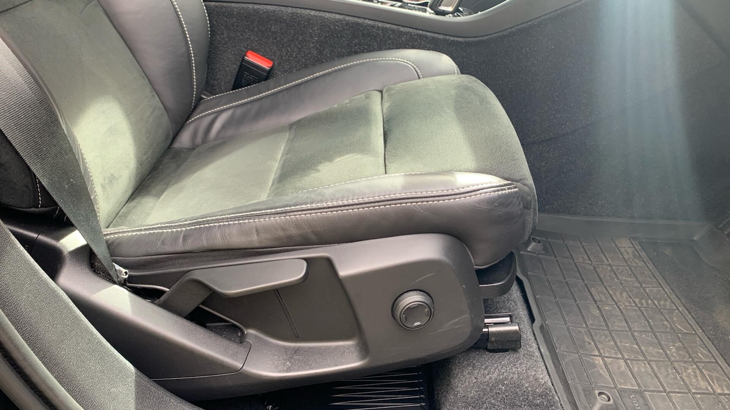 Used Volvo XC40 2021 for sale - 76121327: Photo 30