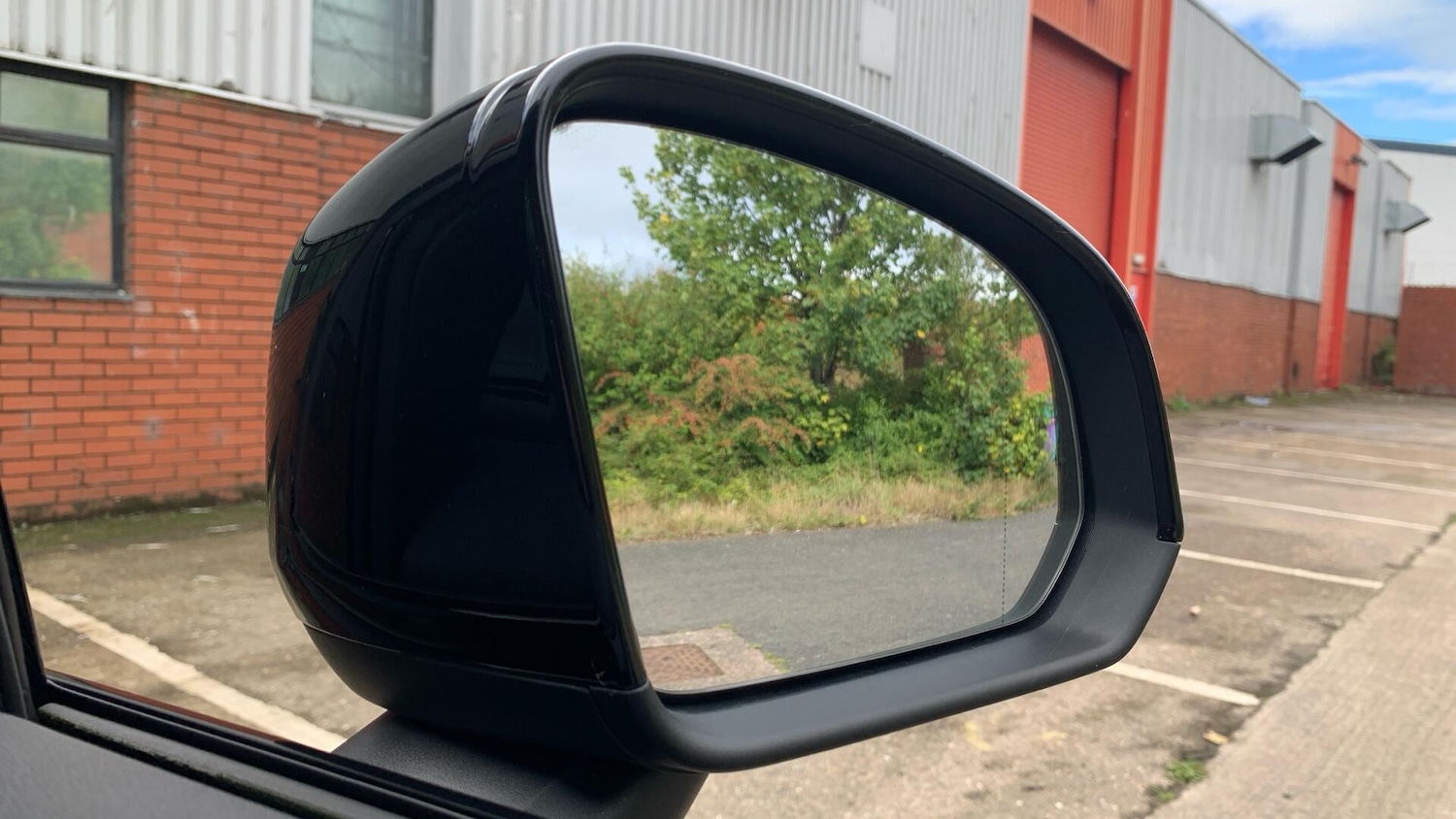 Used Volvo XC40 2021 for sale - 76121327: Photo 32