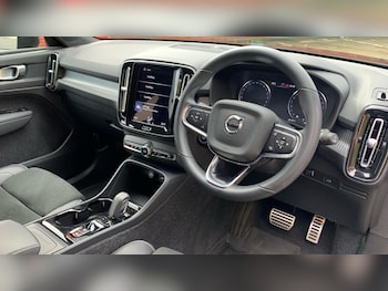 Used Volvo XC40 2021 for sale - 76121327: Photo