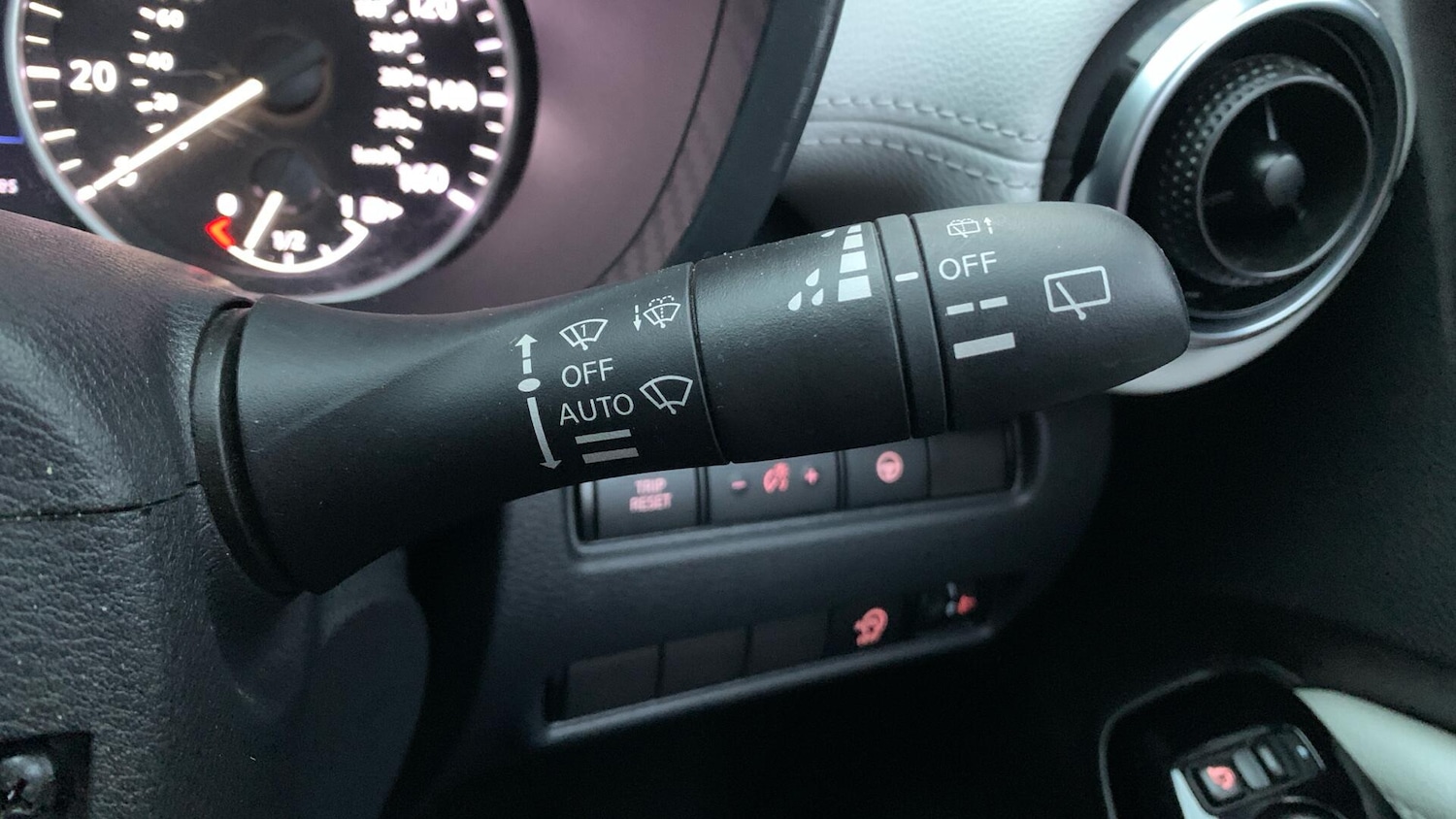 Used Nissan Juke for sale - 77330788: Photo 23