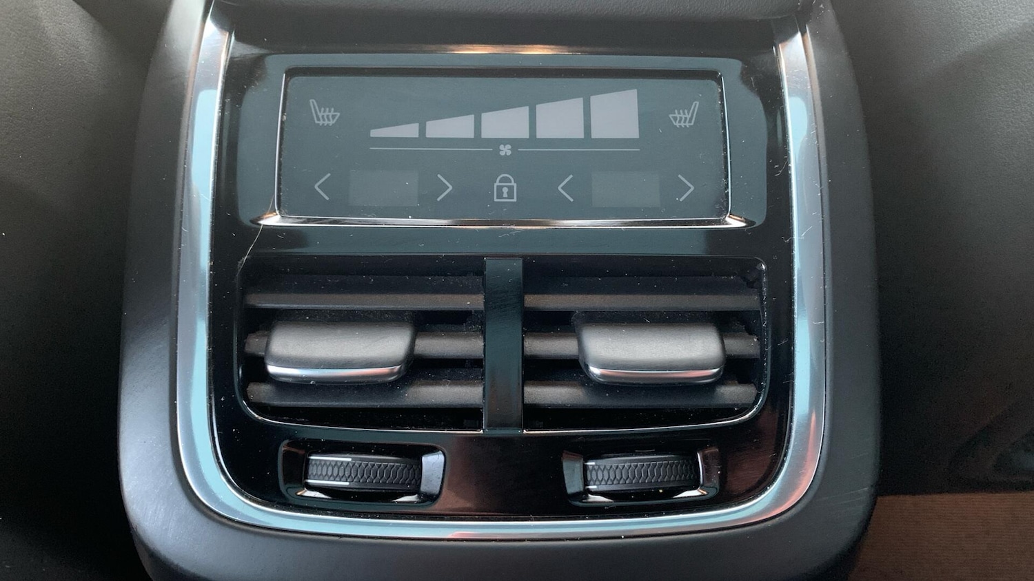 Used Volvo XC60 2022 for sale - 78072298: Photo 36