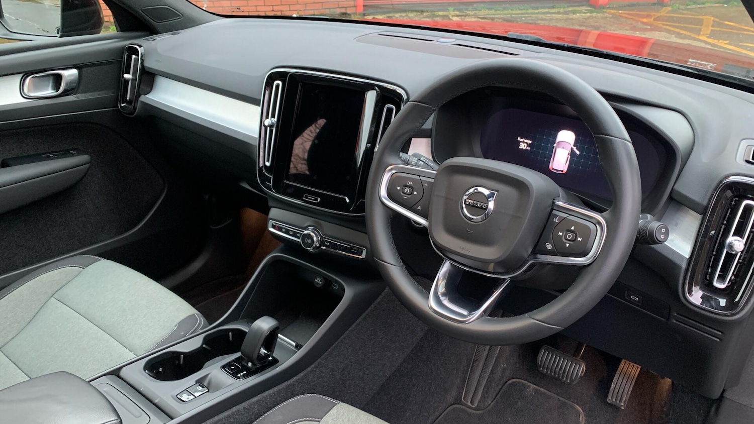 Used Volvo XC40 2023 for sale - 77468644: Photo 4