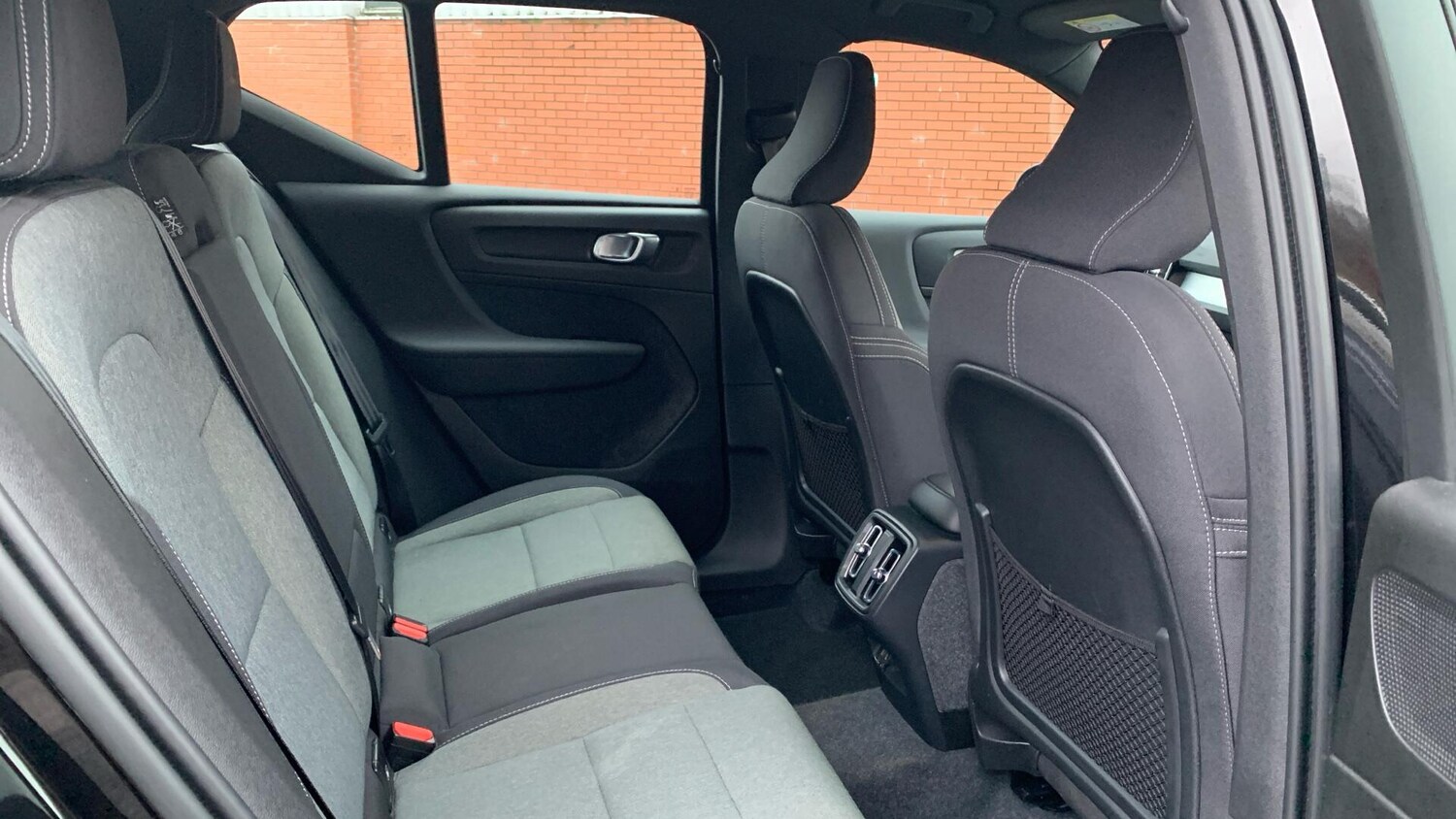 Used Volvo XC40 2023 for sale - 77468644: Photo 6