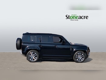 Used Land Rover Defender 2023 for sale - 79181782: Photo
