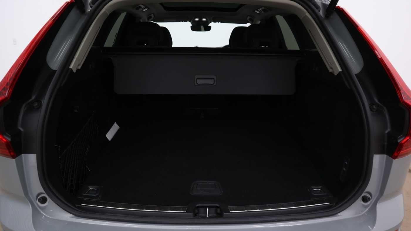 Used Volvo XC60 2024 for sale - 77163376: Photo 15