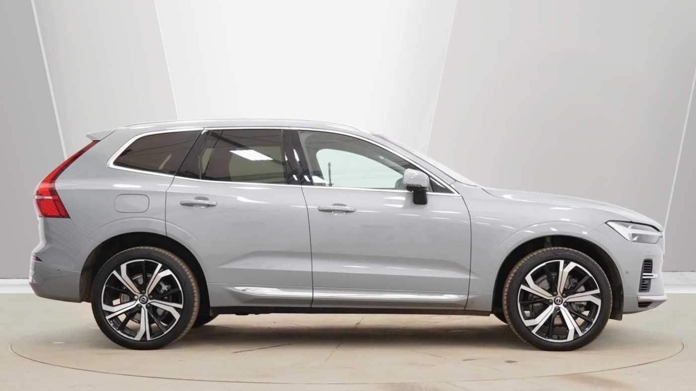 Used Volvo XC60 2024 for sale - 77163376: Photo 2