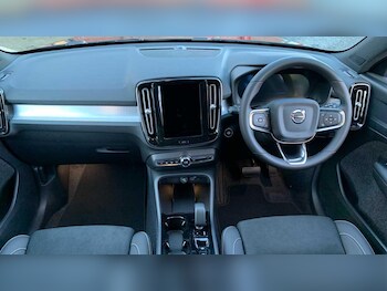 Used Volvo XC40 2025 for sale - 77202409: Photo