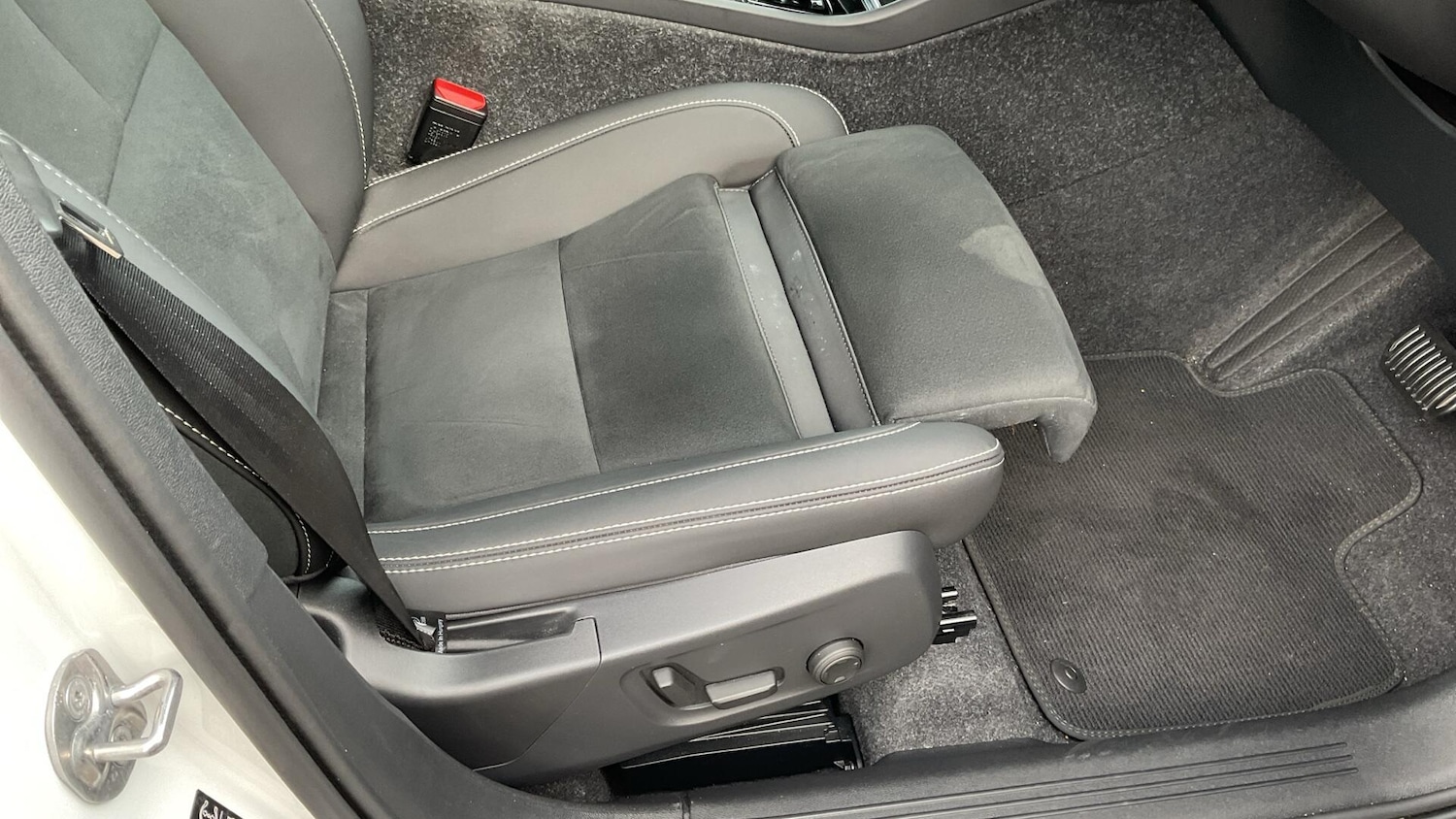 Used Volvo XC40 2024 for sale - 76700715: Photo 31