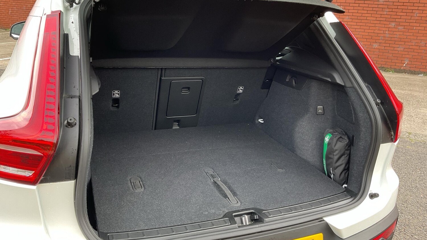 Used Volvo XC40 2024 for sale - 76700715: Photo 32