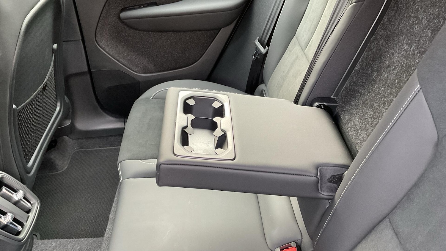 Used Volvo XC40 2024 for sale - 76700715: Photo 35