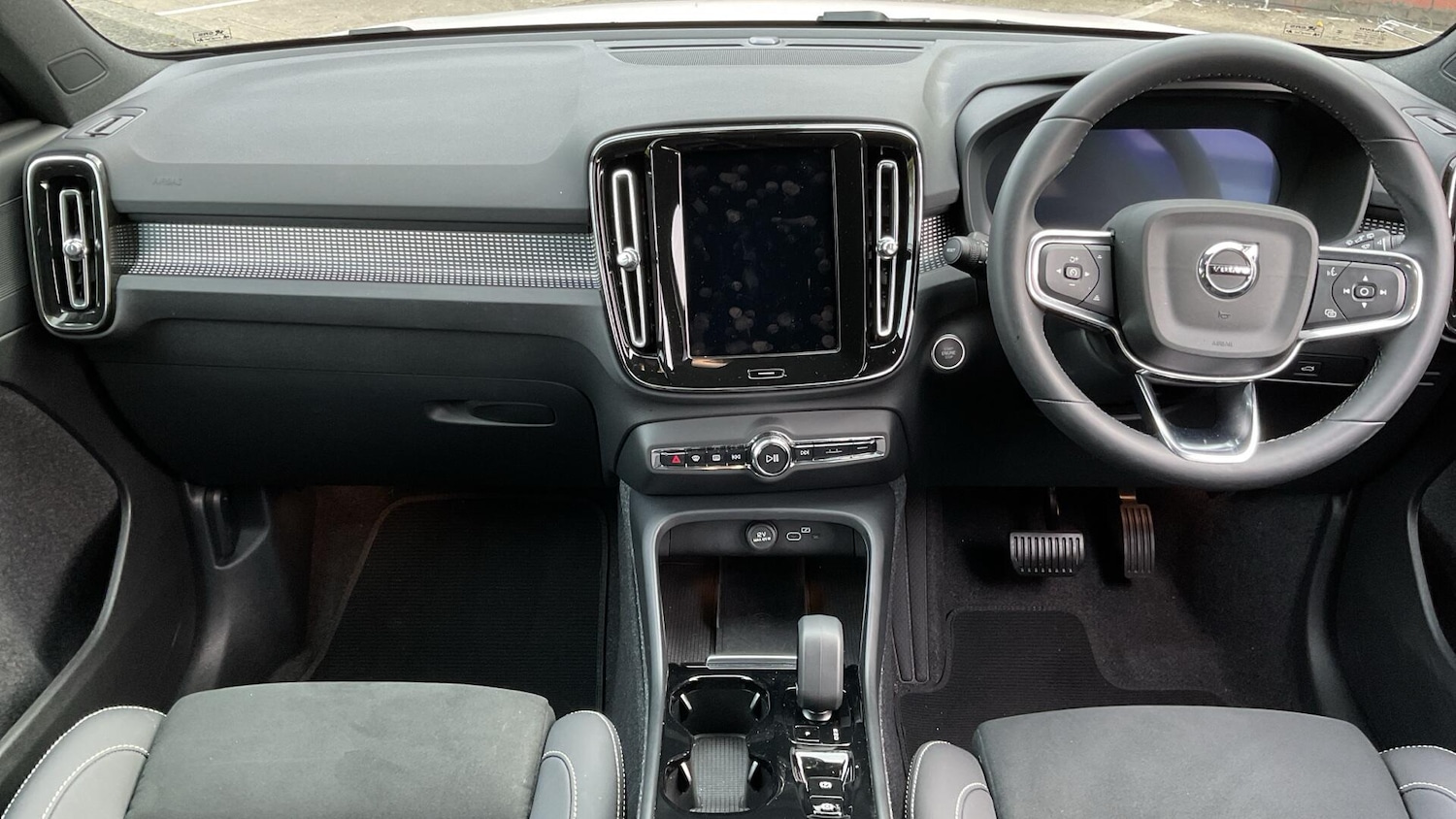 Used Volvo XC40 2024 for sale - 76700715: Photo 6