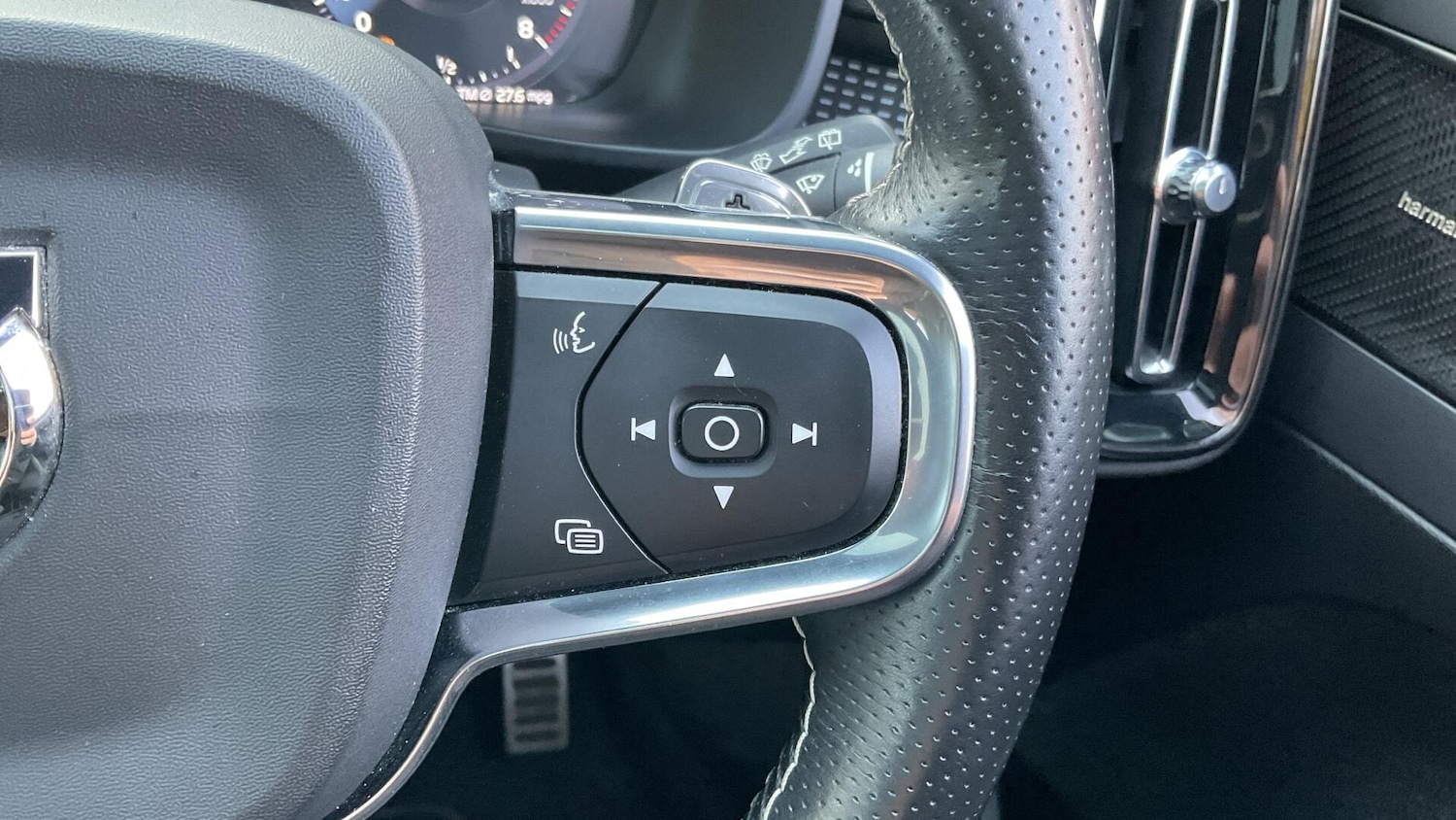 Used Volvo XC40 2018 for sale - 76898946: Photo 22