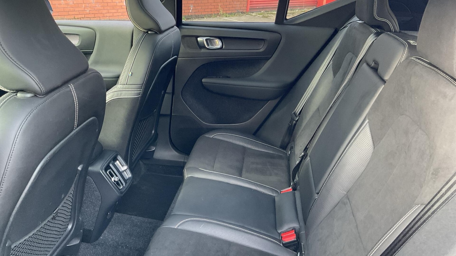 Used Volvo XC40 2018 for sale - 76898946: Photo 33