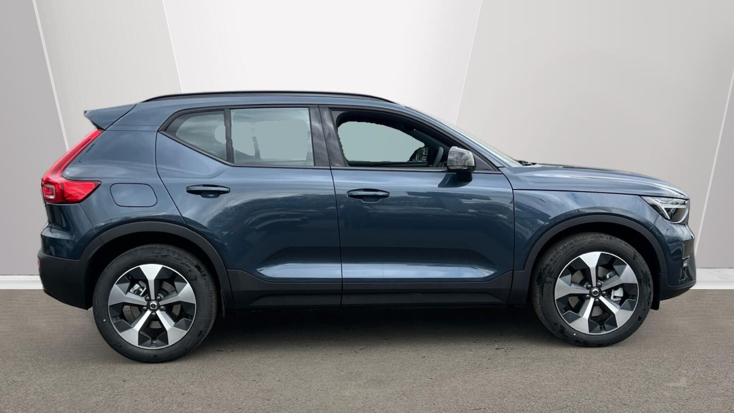 Used Volvo XC40 for sale - 77769137: Photo 4