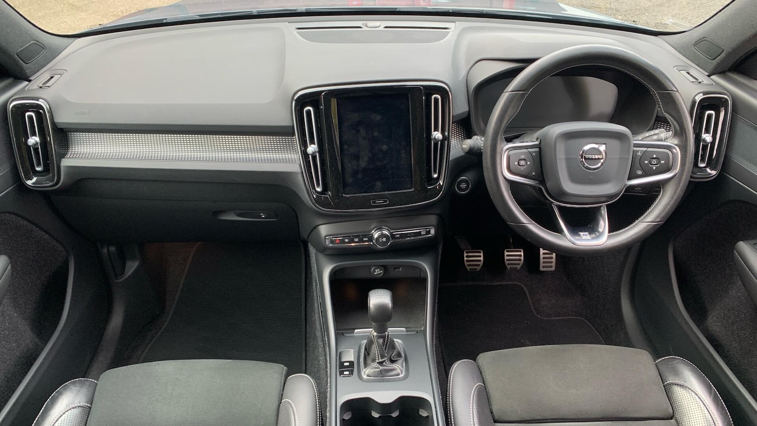 Used Volvo XC40 2019 for sale - 76432218: Photo 5