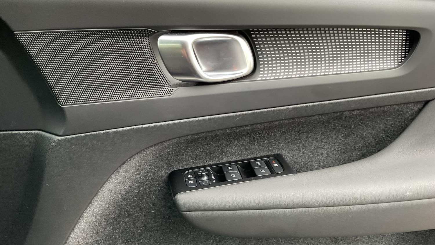 Used Volvo XC40 2022 for sale - 76824439: Photo 30