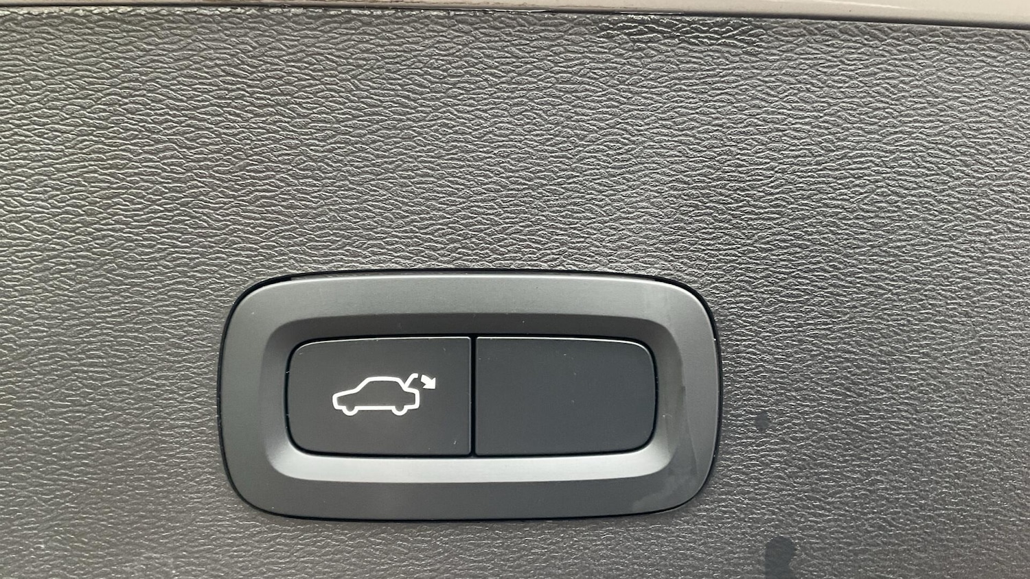 Used Volvo XC40 2022 for sale - 76824439: Photo 36