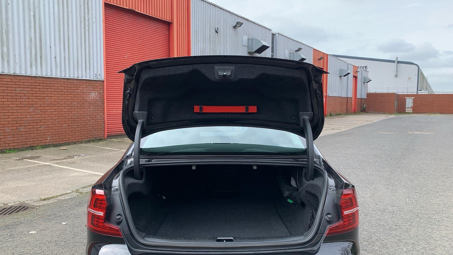 Used Volvo S60 2023 for sale - 77982438: Photo 13