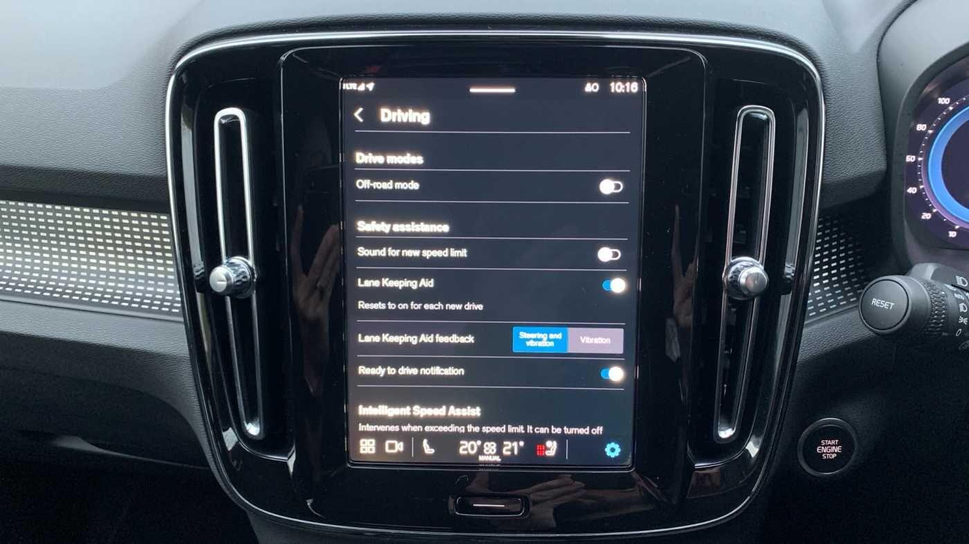 Used Volvo XC40 for sale - 77969890: Photo 25