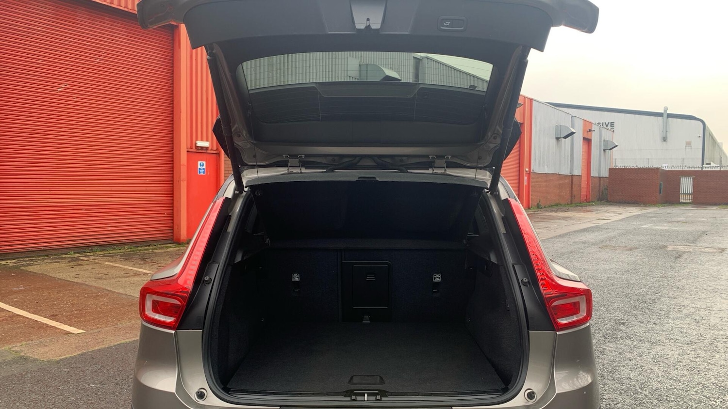 Used Volvo XC40 for sale - 77267062: Photo 13