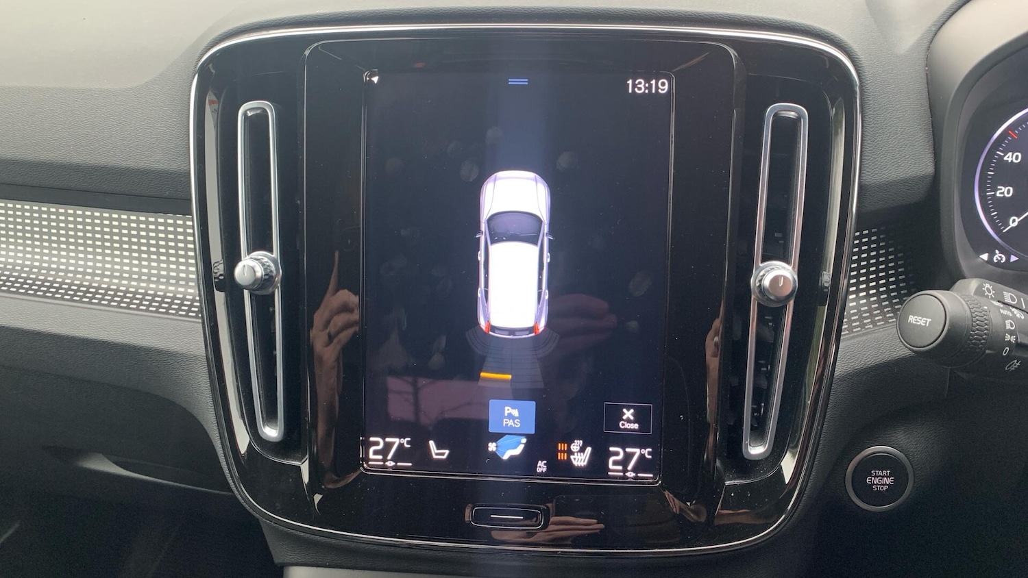 Used Volvo XC40 for sale - 77267062: Photo 19