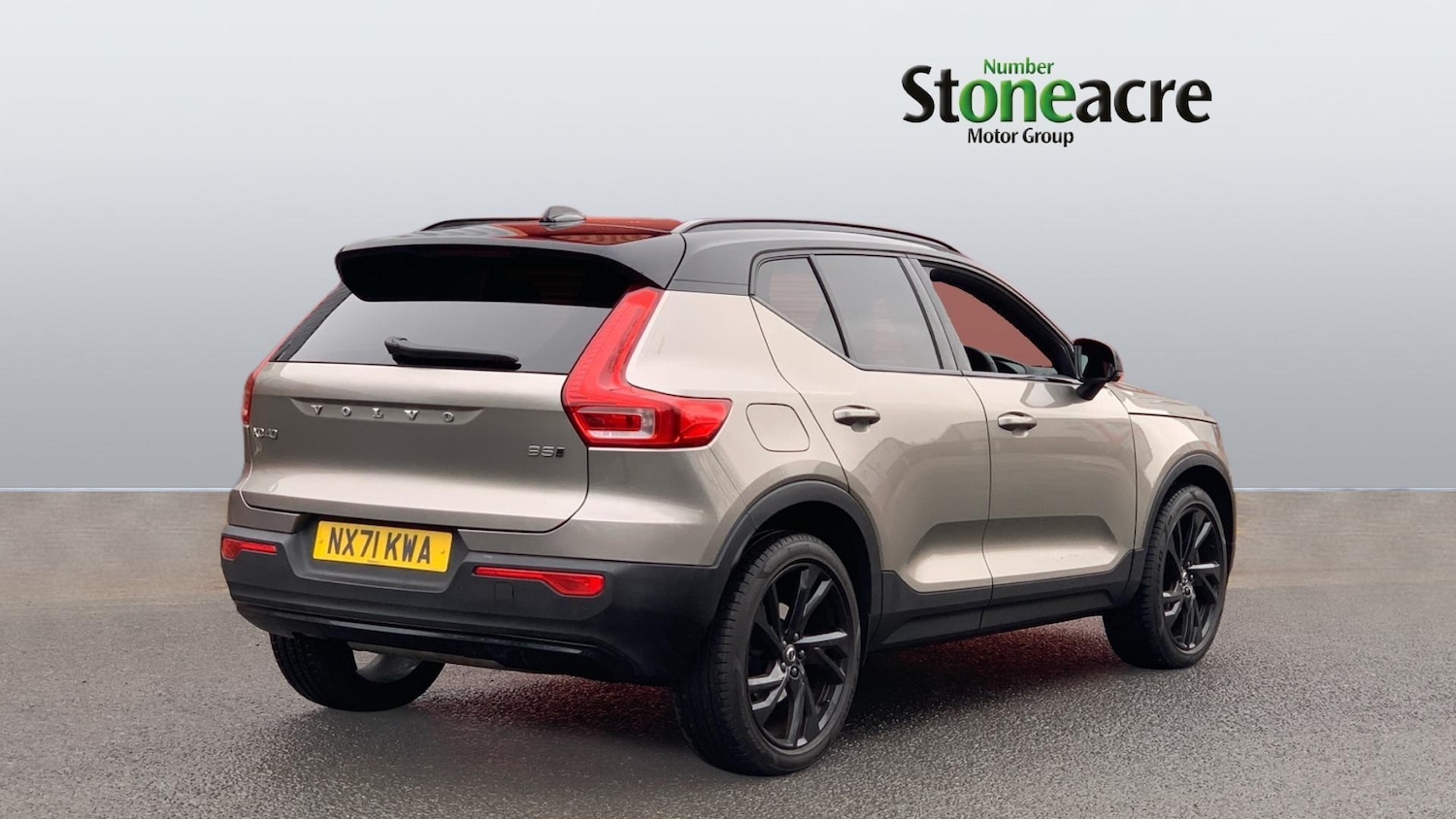 Used Volvo XC40 for sale - 77267062: Photo 2