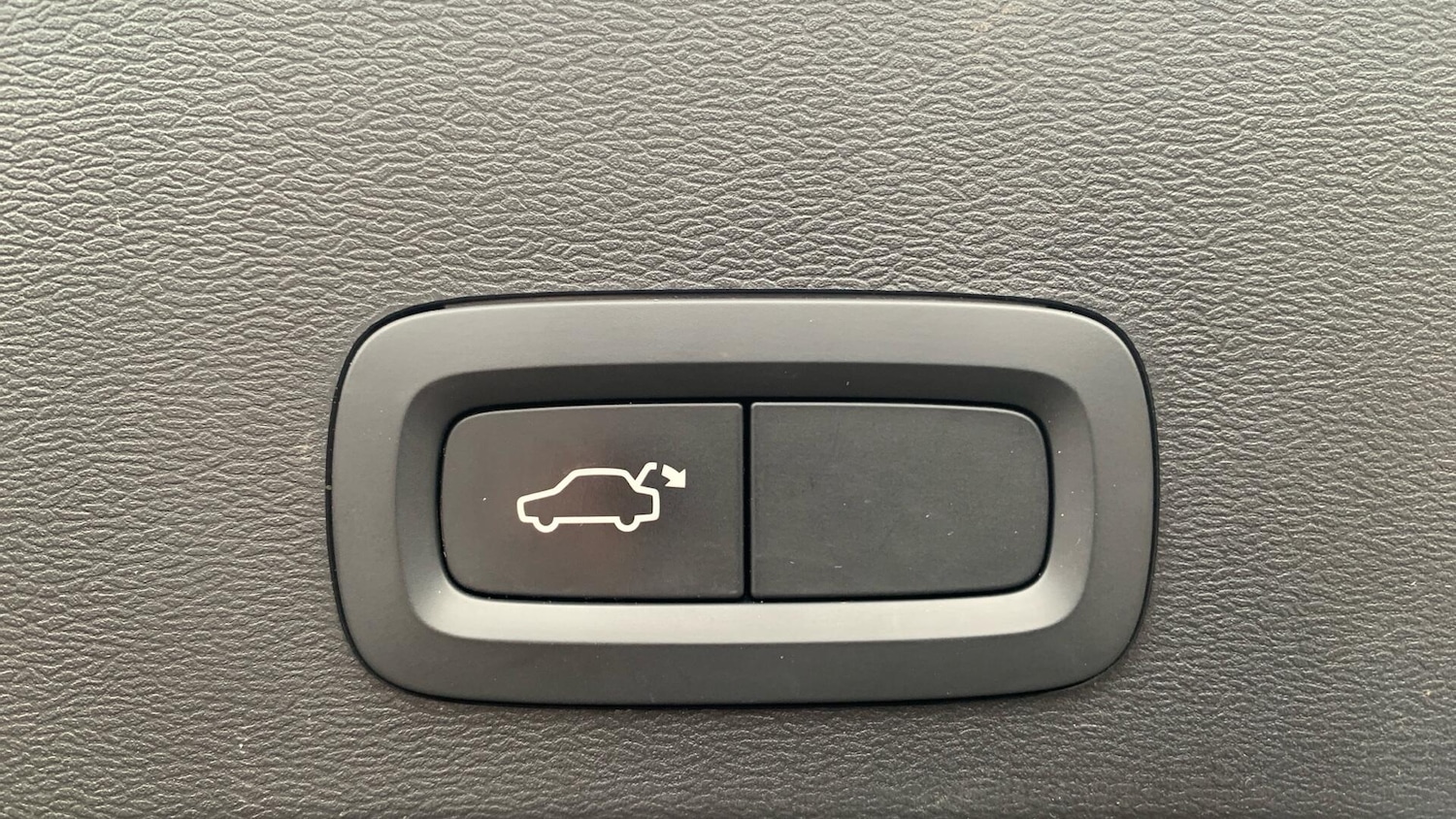 Used Volvo XC40 for sale - 77267062: Photo 35