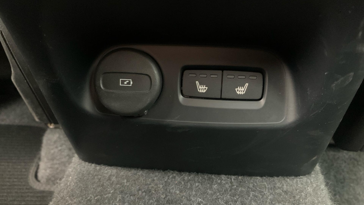 Used Volvo XC40 for sale - 77267062: Photo 36