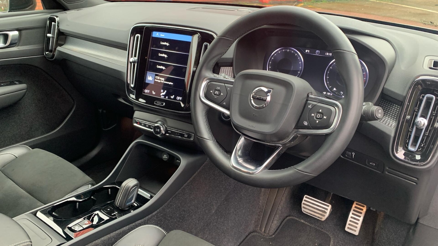 Used Volvo XC40 for sale - 77267062: Photo 4