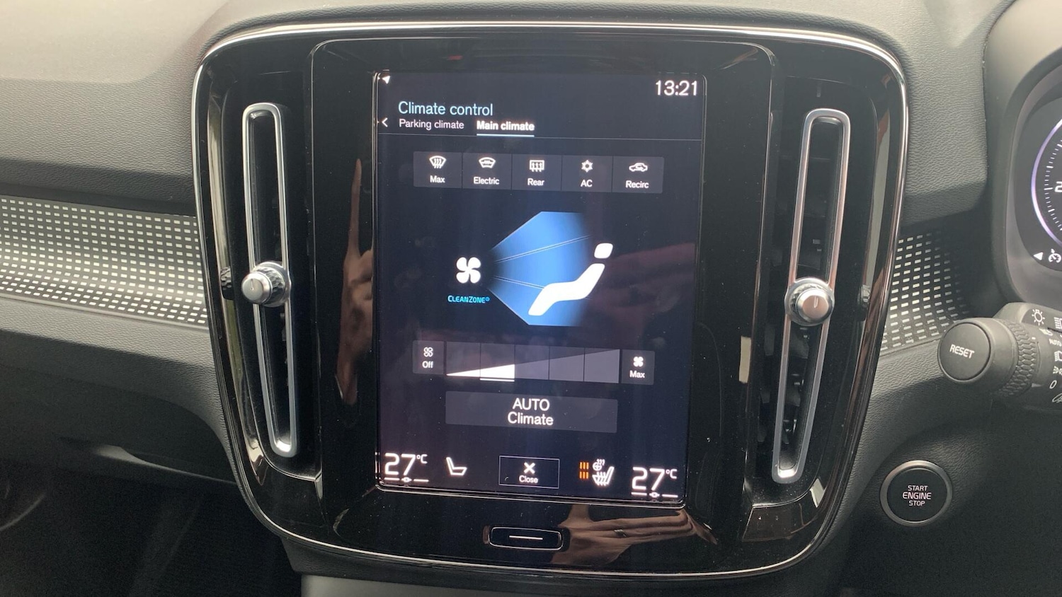 Used Volvo XC40 for sale - 77267062: Photo 40