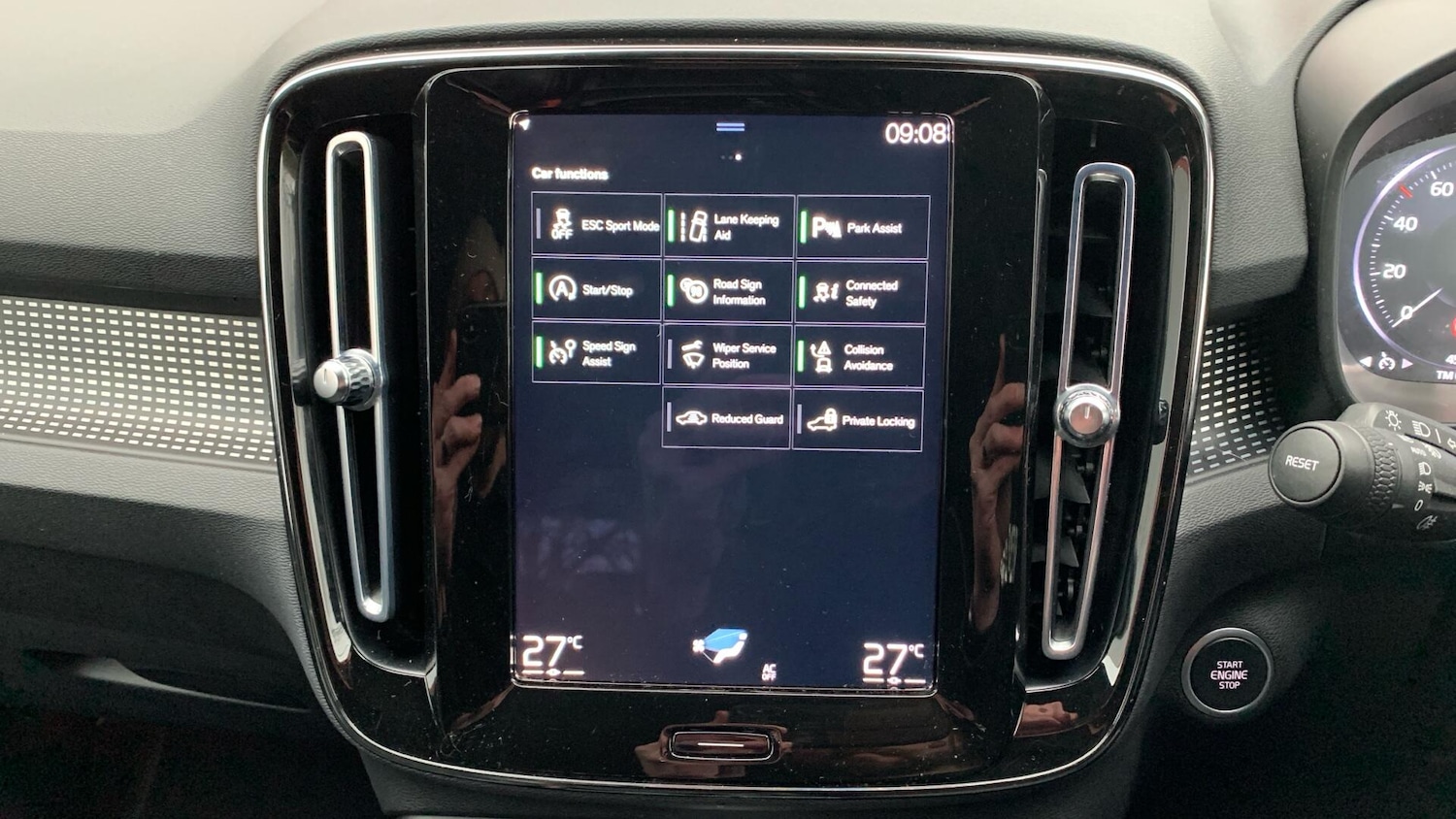 Used Volvo XC40 2022 for sale - 77625742: Photo 17