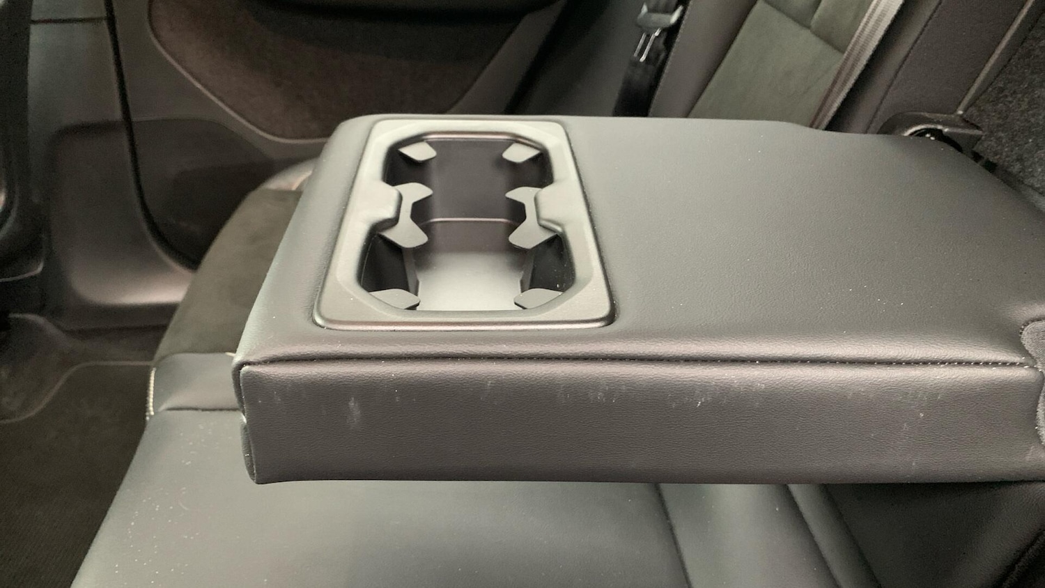 Used Volvo XC40 2022 for sale - 77625742: Photo 34