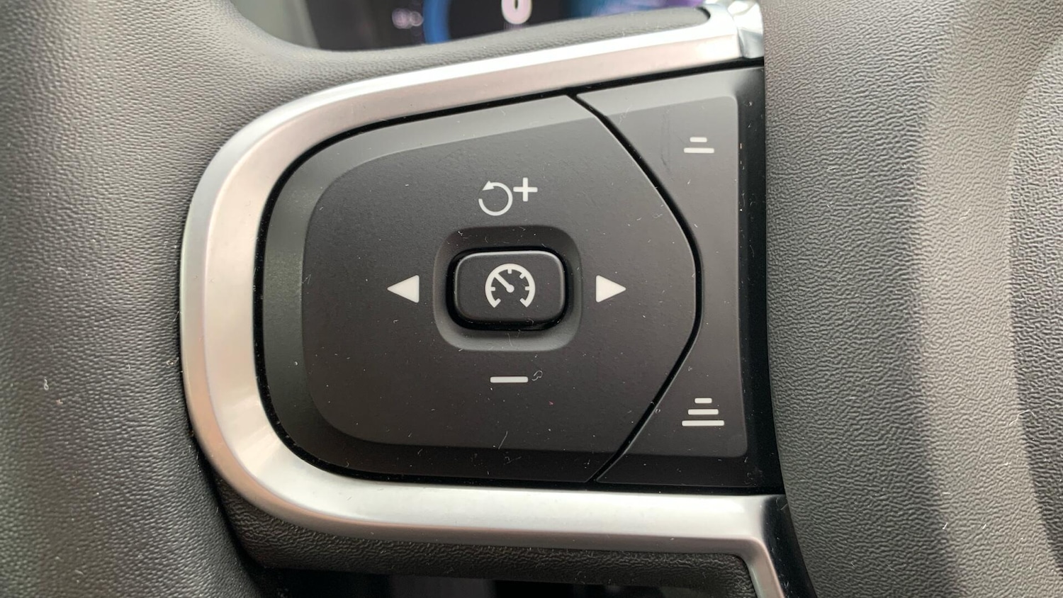 Used Volvo XC60 2022 for sale - 76753085: Photo 22