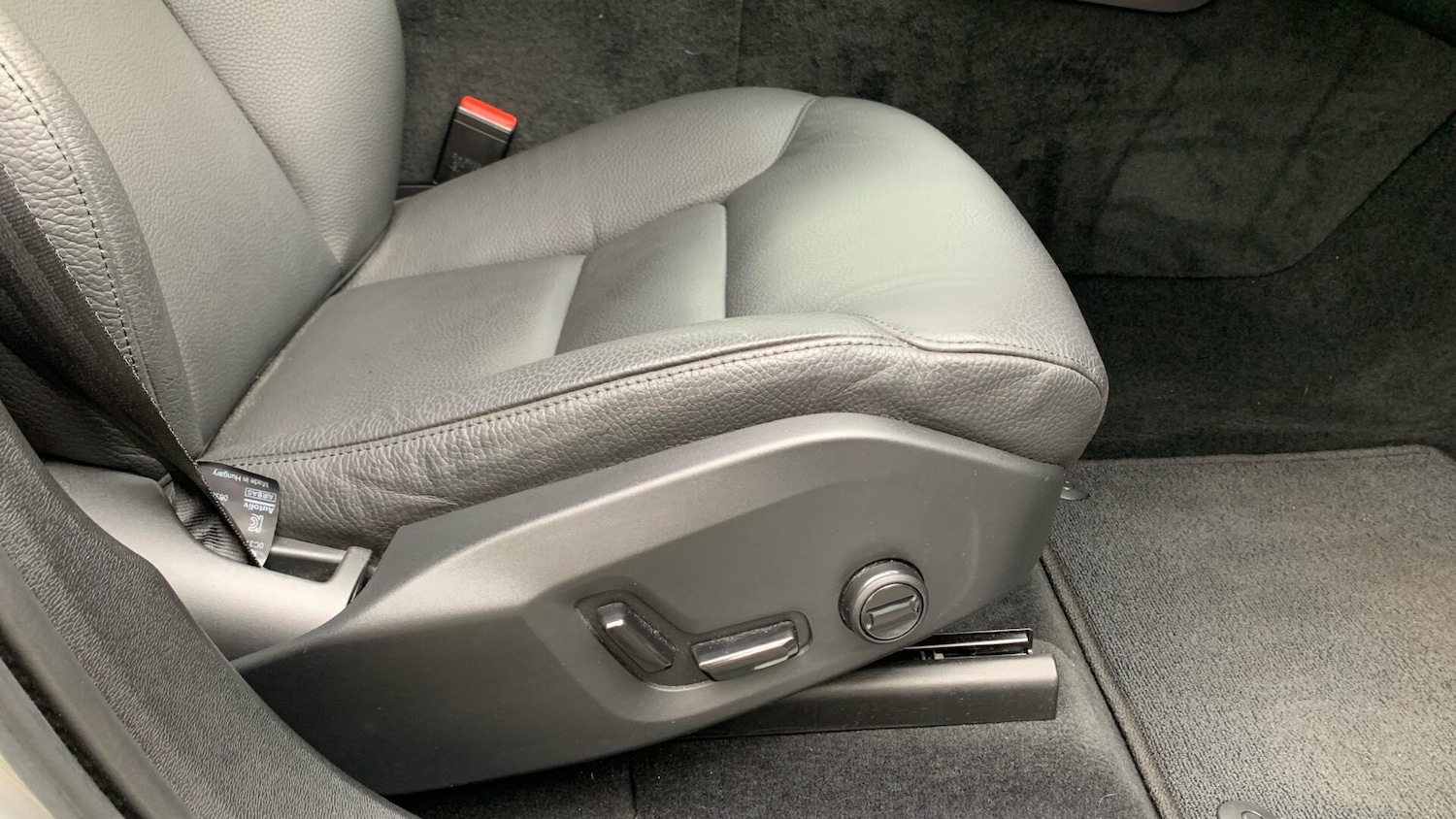 Used Volvo XC60 2022 for sale - 76753085: Photo 31