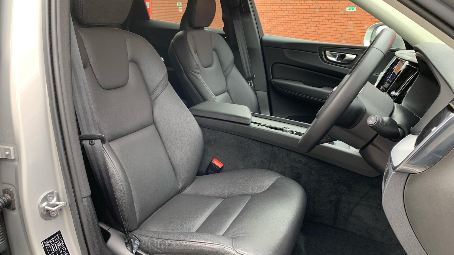 Used Volvo XC60 2022 for sale - 76753085: Photo 32